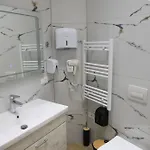 Klaus 4* Tirana