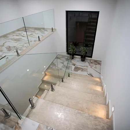 Klaus 4* Тирана