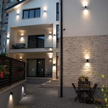 Klaus 4* Тирана