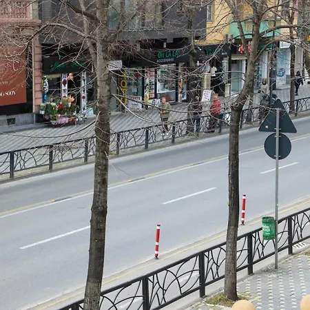 Klaus 4* Тирана